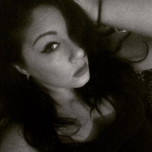 Meet your Posher, Dena